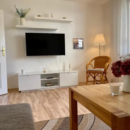 Haus Jenina 1 *